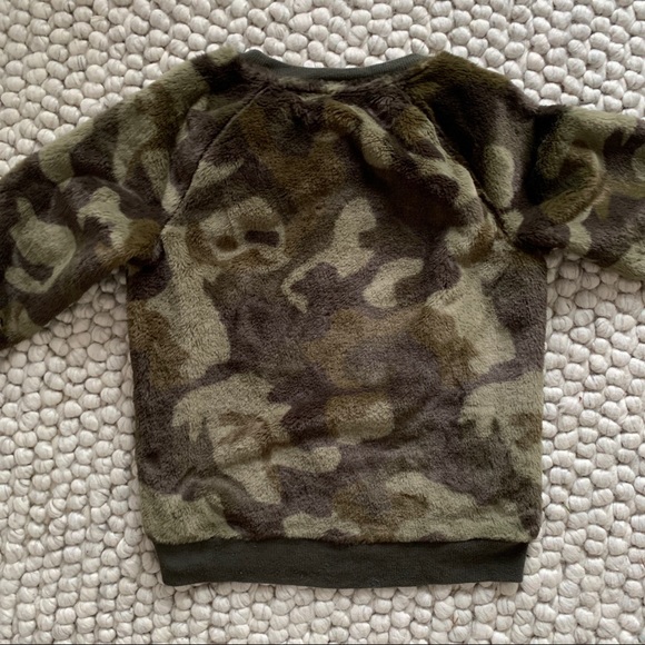 Like New! Lou & Grey Camo Sweater - Picture 4 of 5